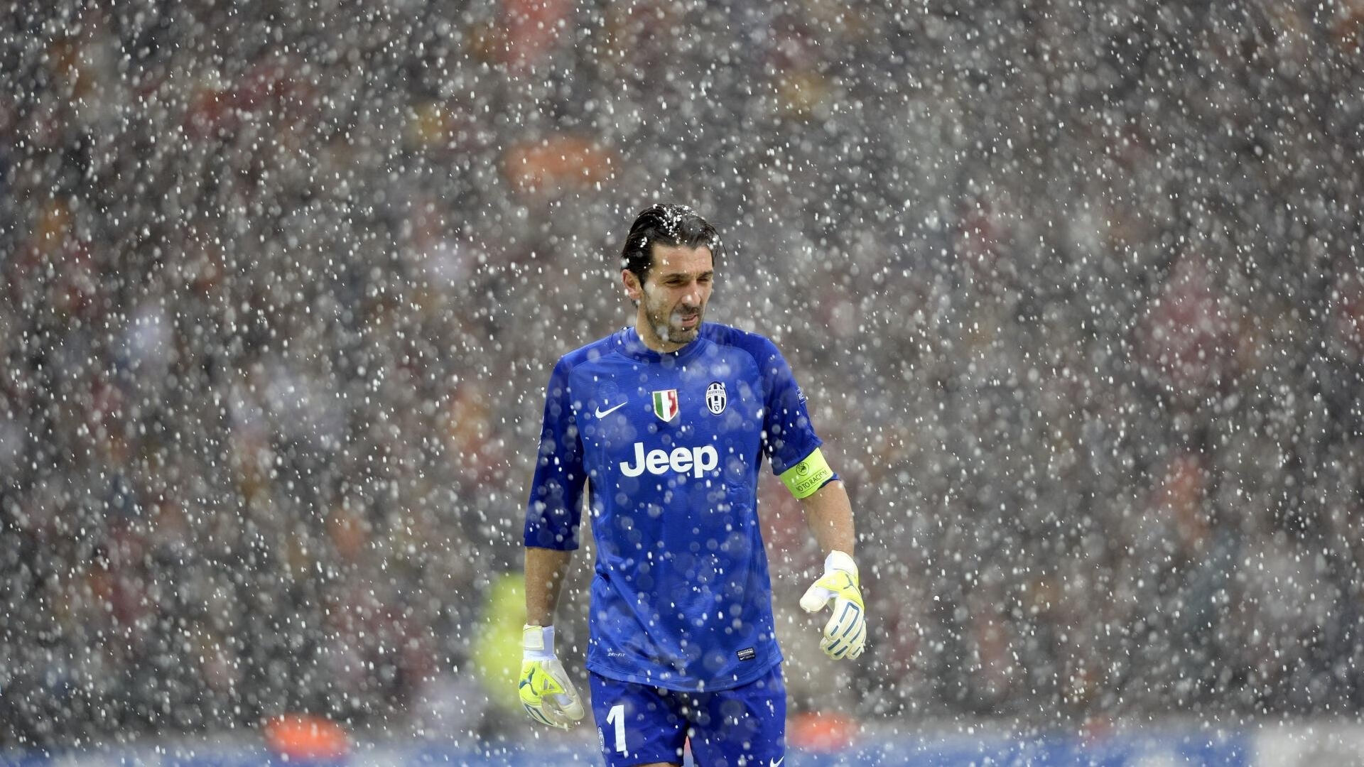 中国足球联赛全面提升观赛体验服务质量，全国足球比赛总结